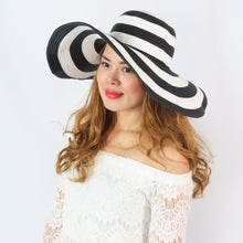 Load image into Gallery viewer, หมวกสานปีกกว้างชายทะเลลายเส้น - Summer Striped Straw Hat Floppy Big Brim Hat