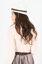 Load image into Gallery viewer, หมวกถักไหมพรม ทรงปานามาคาดหนัง - knitted wool Fedora Hat