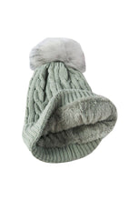 Load image into Gallery viewer, หมวกไหมพรมทรงบีนนี่แต่งปอม - Fleece Lined Cable Knitted Pom Pom Beanie Hat