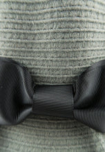 Load image into Gallery viewer, หมวกสานปีกสั้น - Cloche Hat With Satin Bow