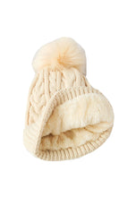 Load image into Gallery viewer, หมวกไหมพรมทรงบีนนี่แต่งปอม - Fleece Lined Cable Knitted Pom Pom Beanie Hat