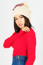 Load image into Gallery viewer, หมวกไหมพรมทรงบีนนี่แต่งปอมโบว์แดง - Winter Black Pom Pom Knit Beanie Hats With Red Bow