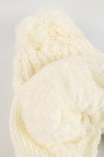 Load image into Gallery viewer, หมวกไหมพรมแต่งลูกตุ้ม บุขนหนาด้านใน - Winter Fleece Lining Beanie Hat with Pom