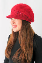 Load image into Gallery viewer, หมวกไหมพรมถักขนกระต่าย บุขนด้านใน  - Fleece Lining Winter Rabbit Hair Kintted Cap with Visor