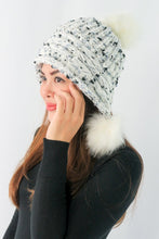 Load image into Gallery viewer, หมวกไหมพรมแต่งปอม บุขนหนาด้านใน - Winter Fleece Lining Beanie Hat with Pom