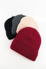 Load image into Gallery viewer, หมวกไหมพรมบุขนด้านใน - Wool Beanie Hat 100% Merino Woo
