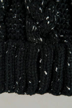 Load image into Gallery viewer, หมวกไหมพรมแต่งปอม บุขนหนาด้านใน - Winter Fleece Lining Beanie Hat with Pom