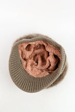 Load image into Gallery viewer, หมวกไหมพรมถักขนกระต่าย บุขนด้านใน  - Fleece Lining Winter Rabbit Hair Kintted Cap with Visor