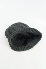 Load image into Gallery viewer, หมวกไหมพรมถัก กันหนาว - Stylish Unisex Knitted Beanie Hat