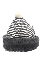 Load image into Gallery viewer, หมวกไหมพรมลายริ้ว - Unisex Winter striped Textured-Knit hat